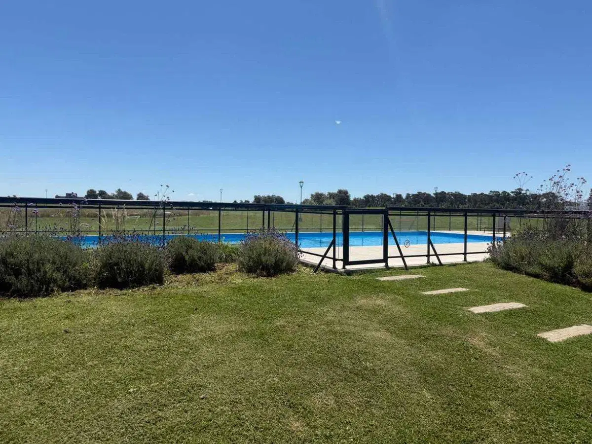 VENTA LOTE 942 MT2 BARRIO PRIVADO LA CERCANIA 8
