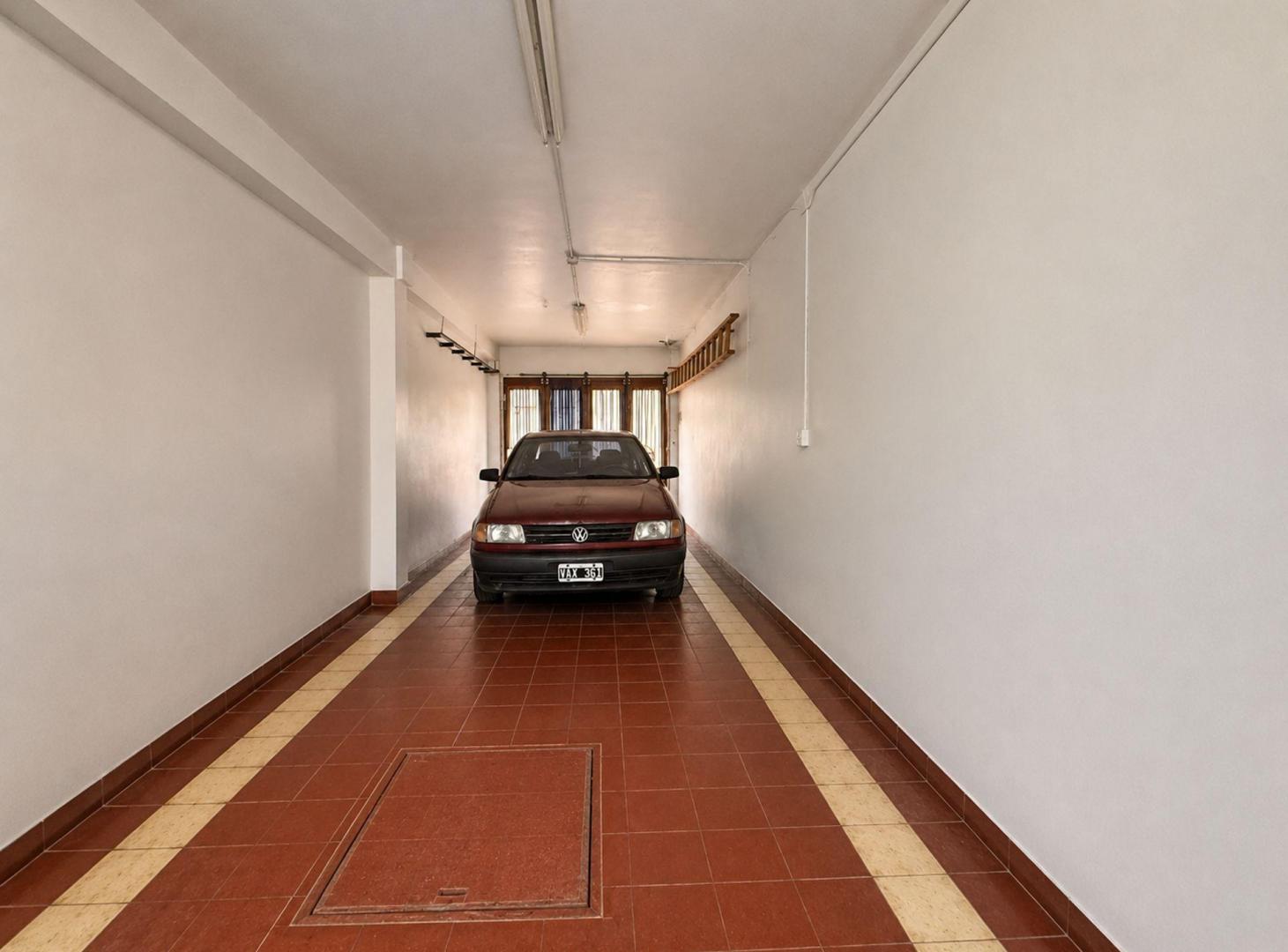 Foto de CHALET 3 AMB CON QUINCHO Y COCHERA, imagen 3