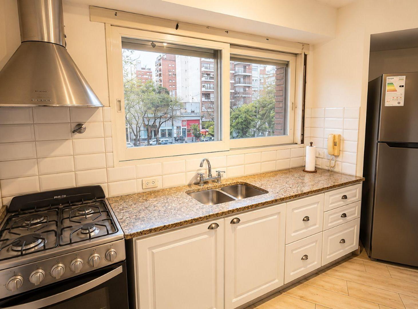 Foto de ALQUILER. PISO de 4 ambientes TOTALMENTE RECICLADO, imagen 3