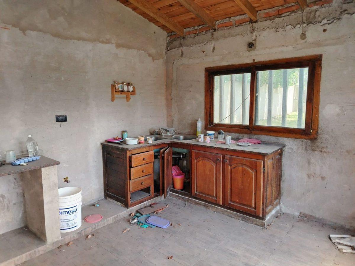 Foto de Venta casa 3 ambientes a reciclar Ba Sta Celina, imagen 1