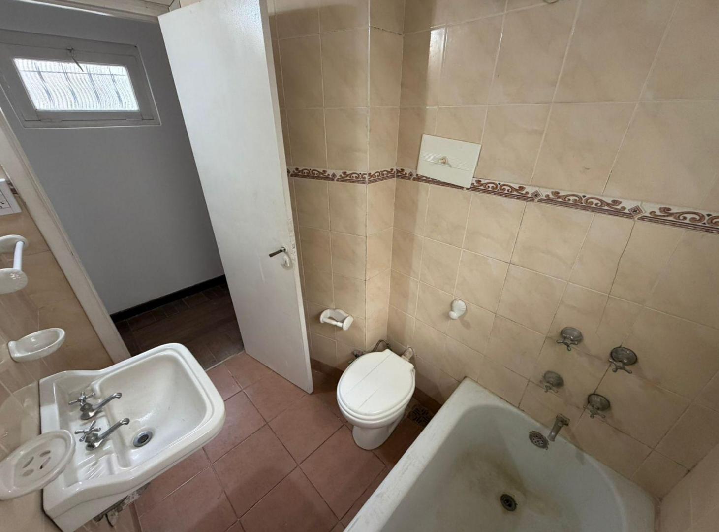 Foto de VENTA DEPARTAMENTO 3AMB ZONA 2 MIRAMAR, imagen 3