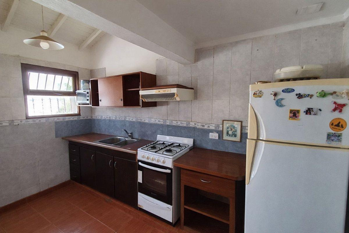 Foto de Oportunidad Casa 4 ambientes con garage y parque, imagen 4
