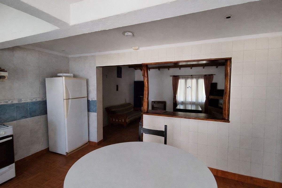 Foto de Oportunidad Casa 4 ambientes con garage y parque, imagen 2