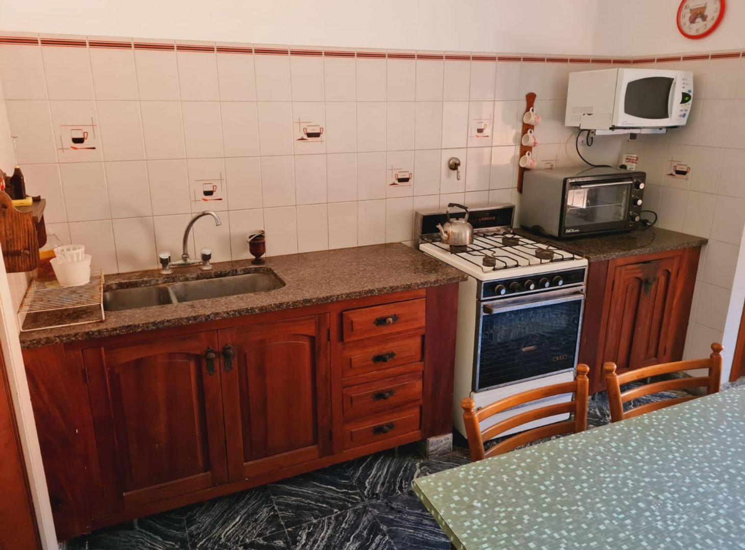 Foto de CASA + DEPARTAMENTO 5 AMB NECOCHEA, ZONA PARQUE, imagen 2