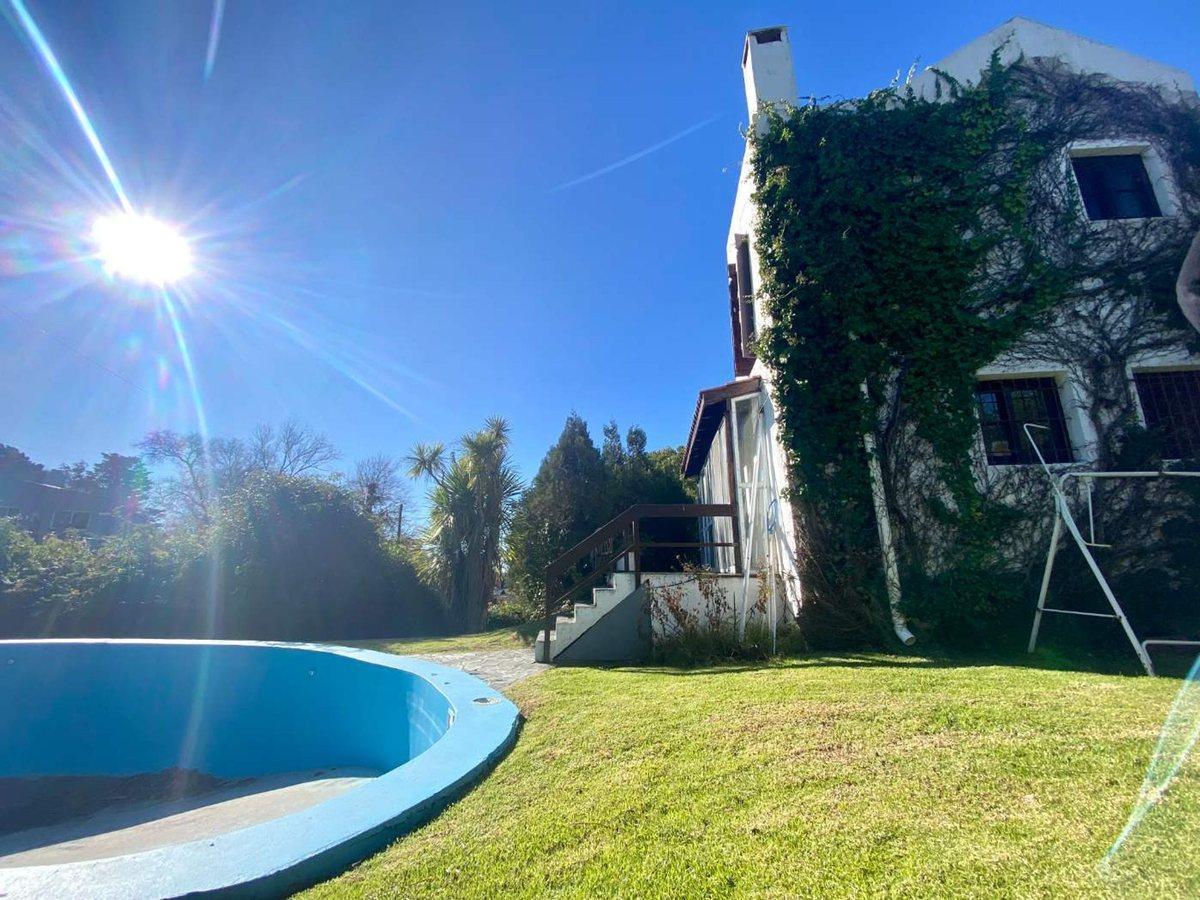 Foto de Venta casa 5 amb c/pileta - Sierra de Los Padres, imagen 2