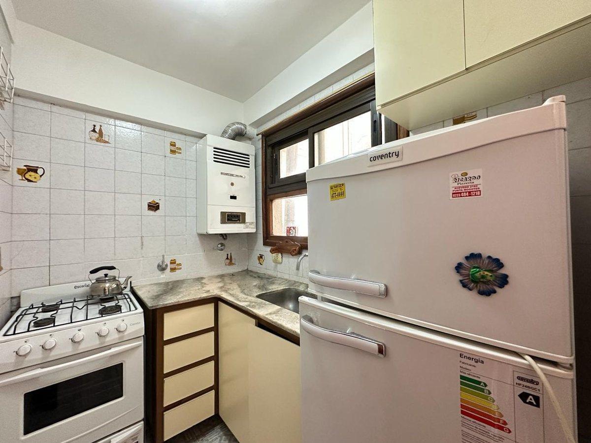 Foto de VENTA DEPARTAMENTO 2 AMB EN PRIMERA LINEA MAR, imagen 2