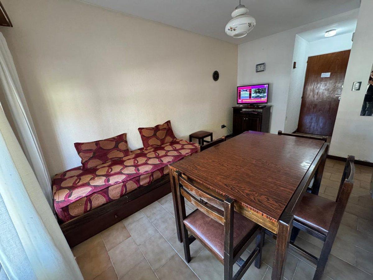 Foto de VENTA DEPARTAMENTO 2 AMBIENTES FRENTE LUMINOSO, imagen 5