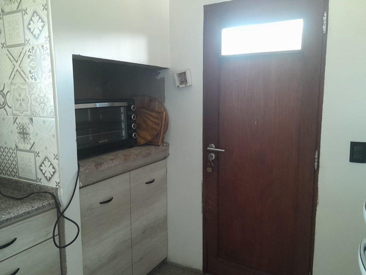 Foto de CASA QUINTA CON PILETA Y AMPLIO PARQUE, LA BRAVA, imagen 5