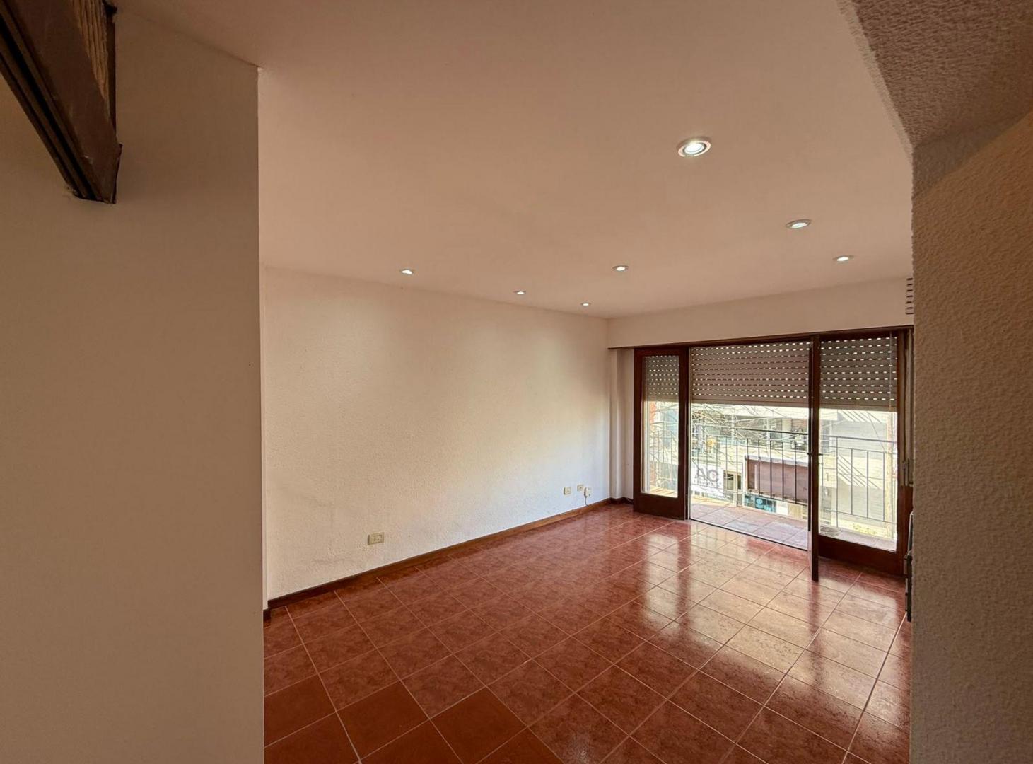 Foto de DEPARTAMENTO 2 AMBIENTES CON BALCON AL FRENTE, imagen 3