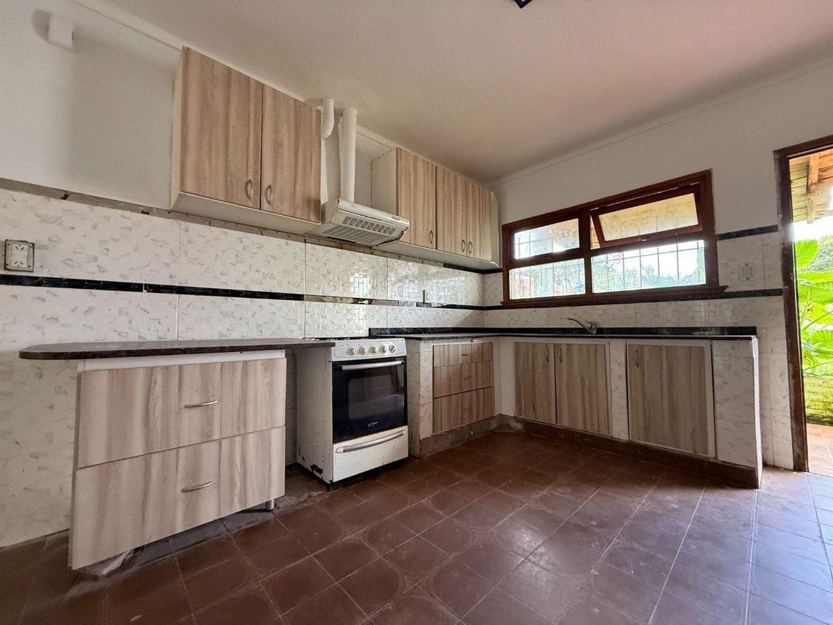 Foto de Casa 4 ambientes cochera y parque Punta Mogotes, imagen 4