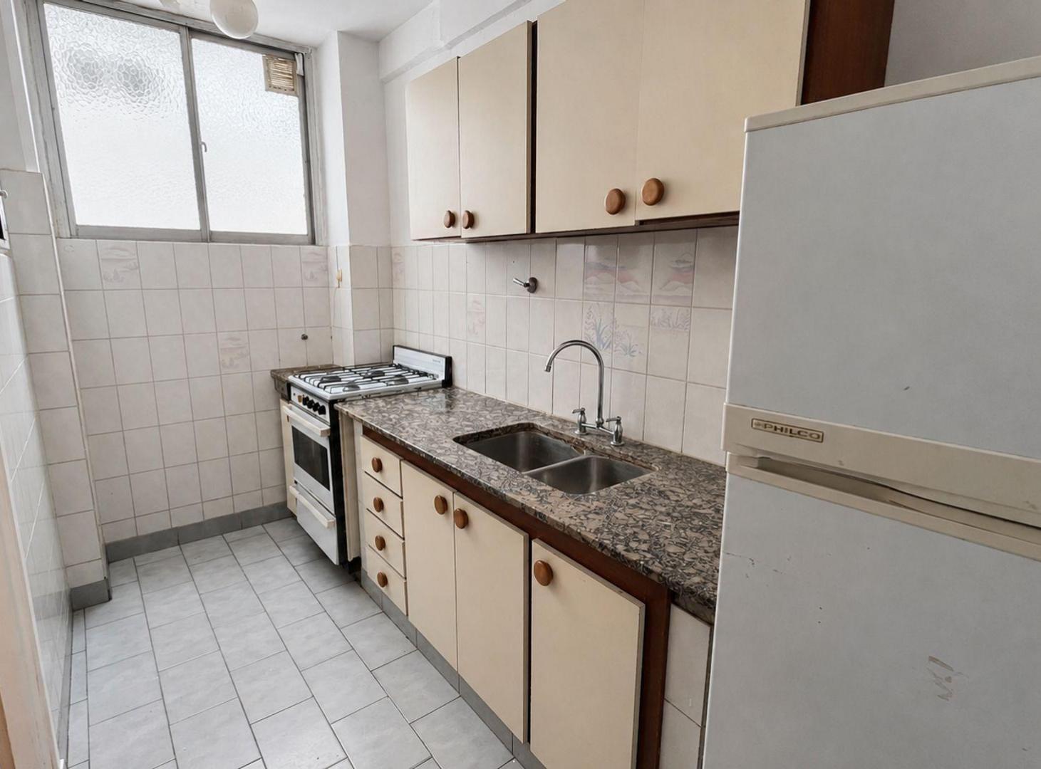 Foto de DPTO 3 AMB EN VENTA EN CENTRO AL FRENTE CON BALCON, imagen 1