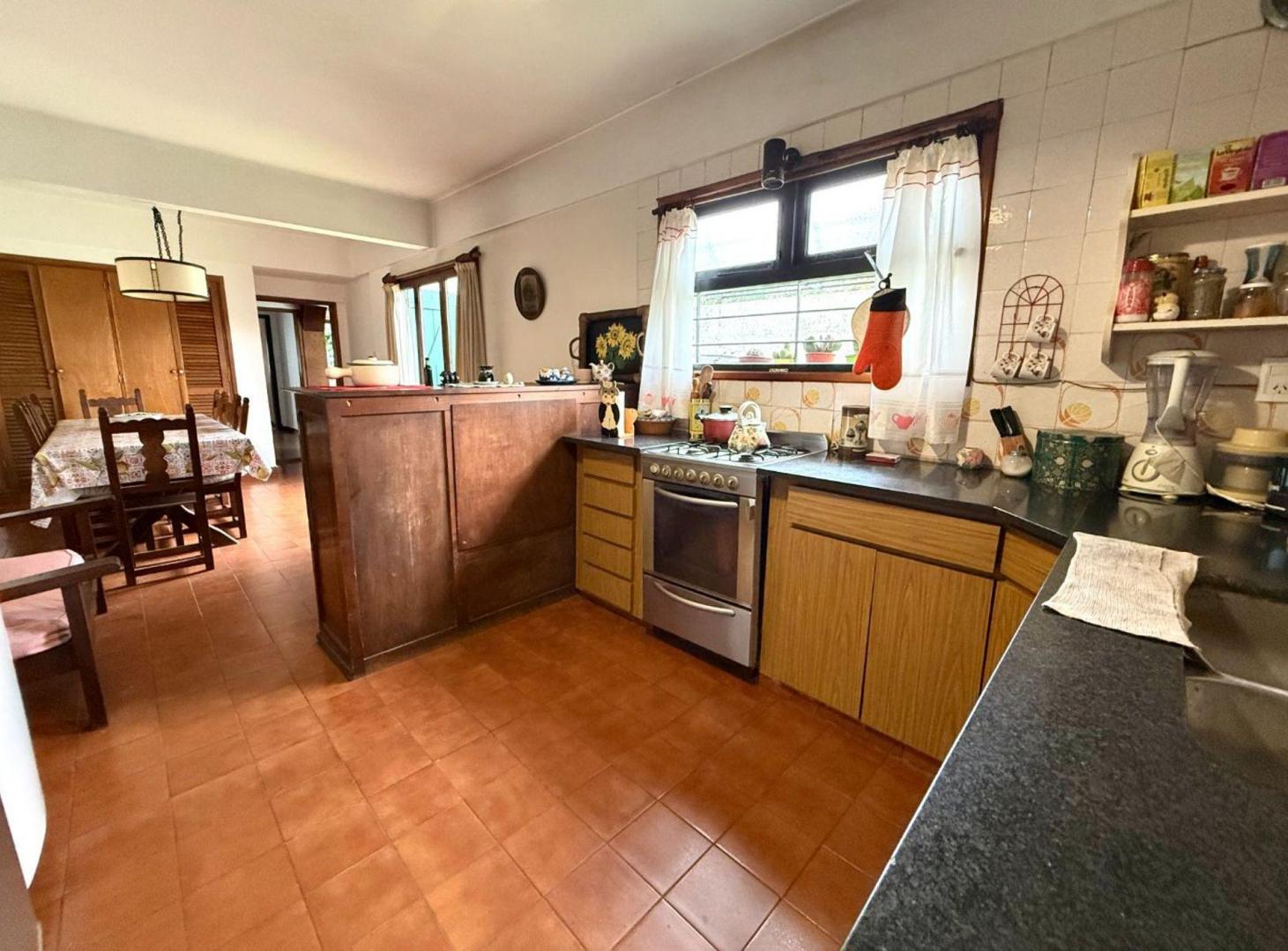 Foto de CASA 4 AMBIENTES CON PARQUE Y PARRILLA SAN CARLOS, imagen 5
