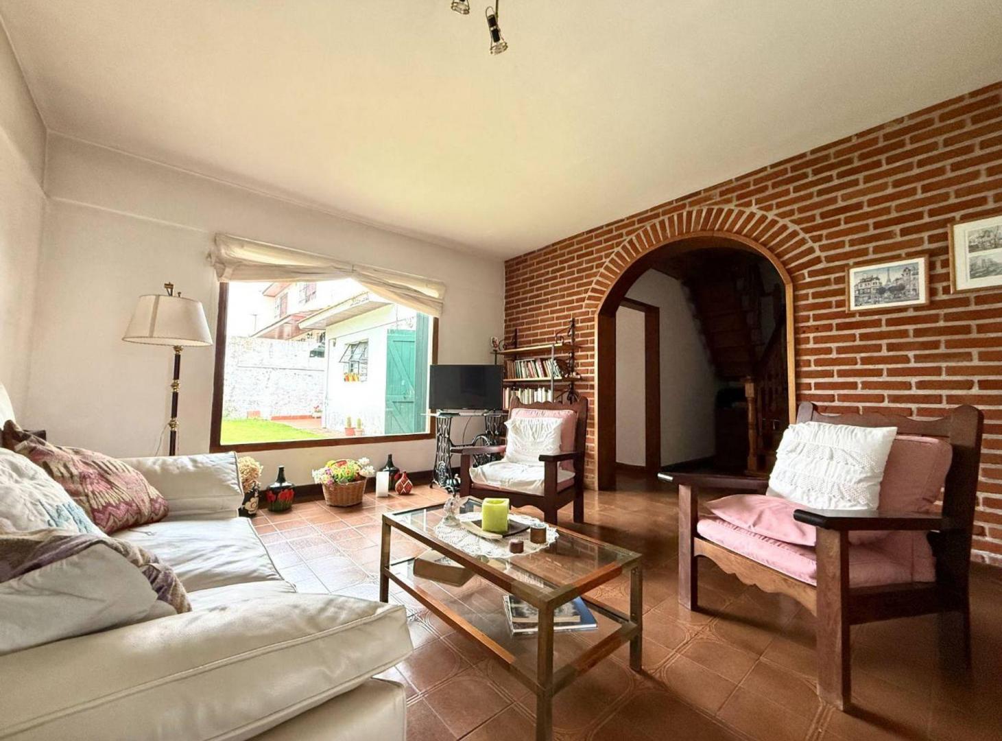 Foto de CASA 4 AMBIENTES CON PARQUE Y PARRILLA SAN CARLOS, imagen 1