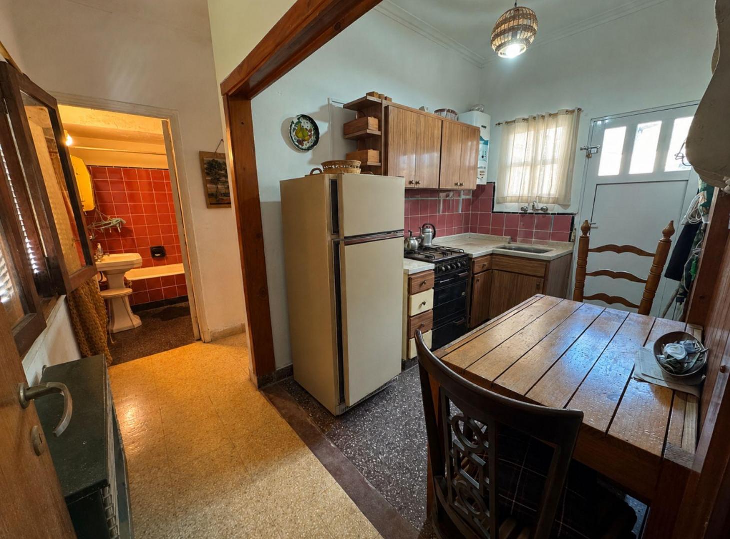Foto de VENTA PH 2 AMBIENTES PATIO Y COCHERA DESCUBIERTA, imagen 2