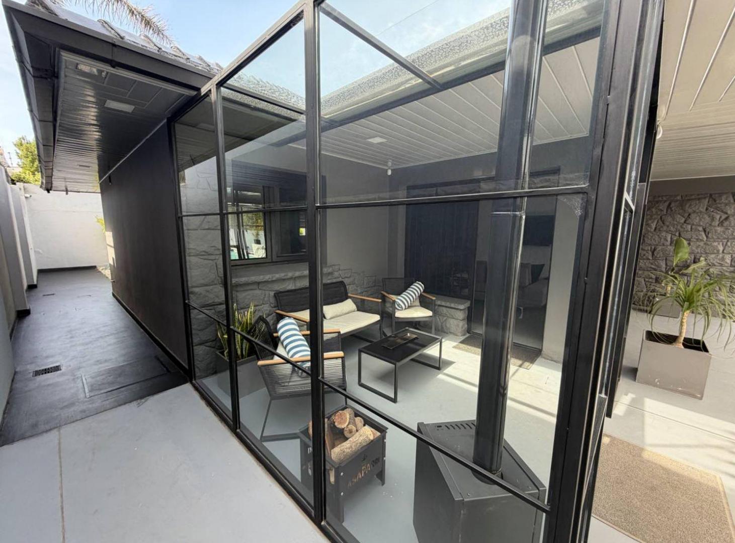 Foto de EXCLUSIVA RESIDENCIA DE DISEÑO EN ZONA GÜEMES, imagen 4