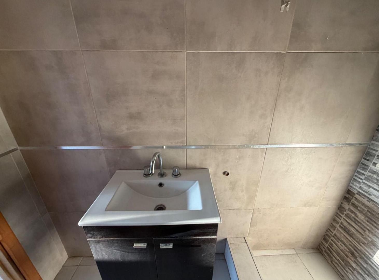 Foto de VENTA COMPLEJO DE DEPTOS CON PILETA B SAN CARLOS, imagen 2