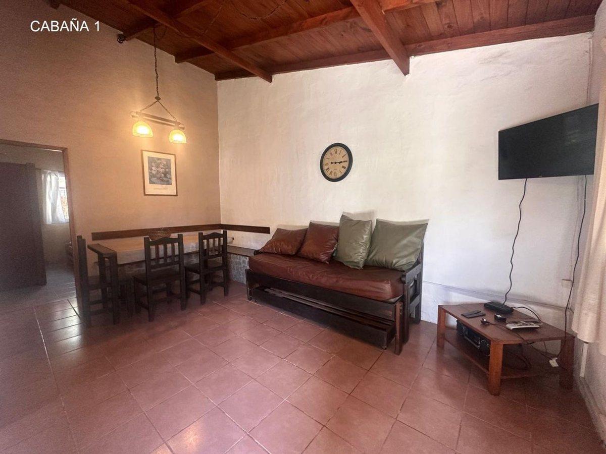 Foto de Complejo de 2 cabañas de 3Amb con jardín y cochera, imagen 1