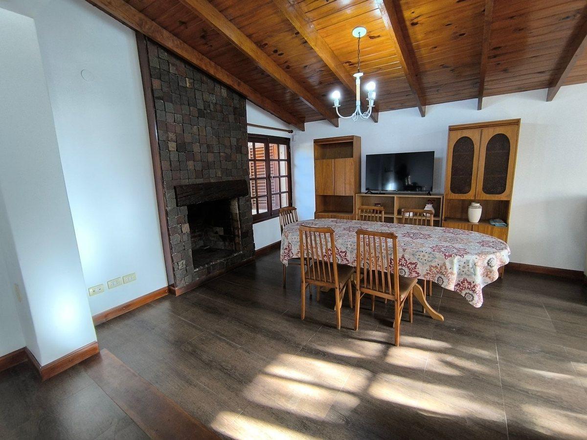 Foto de Venta Casa 3 ambientes c/pileta barrio Parque, imagen 2
