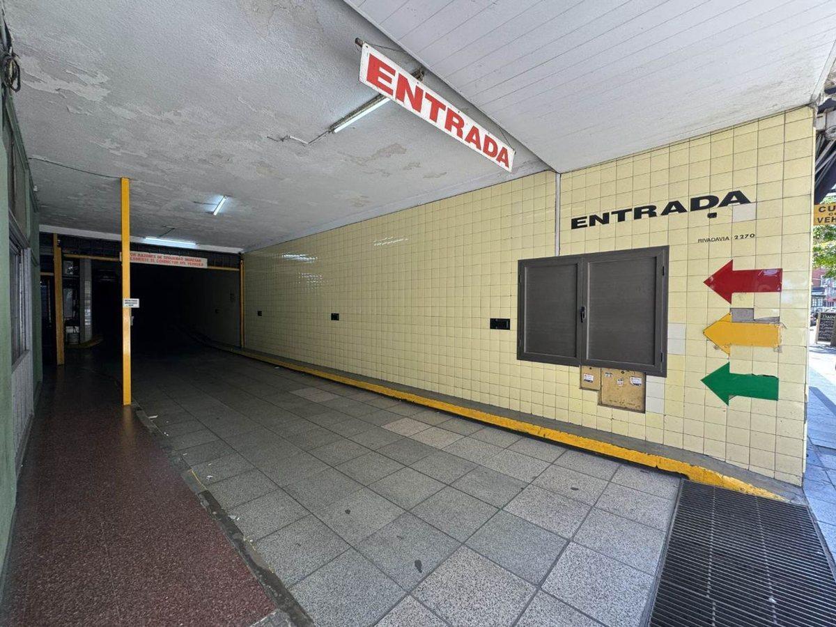 Foto de VENTA Cochera PB Centro Edificio Bocinas, imagen 2