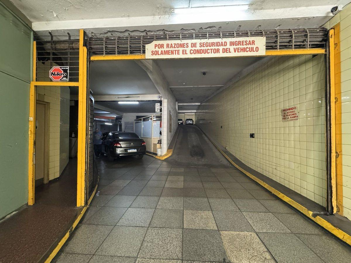 Foto de VENTA Cochera PB Centro Edificio Bocinas, imagen 3