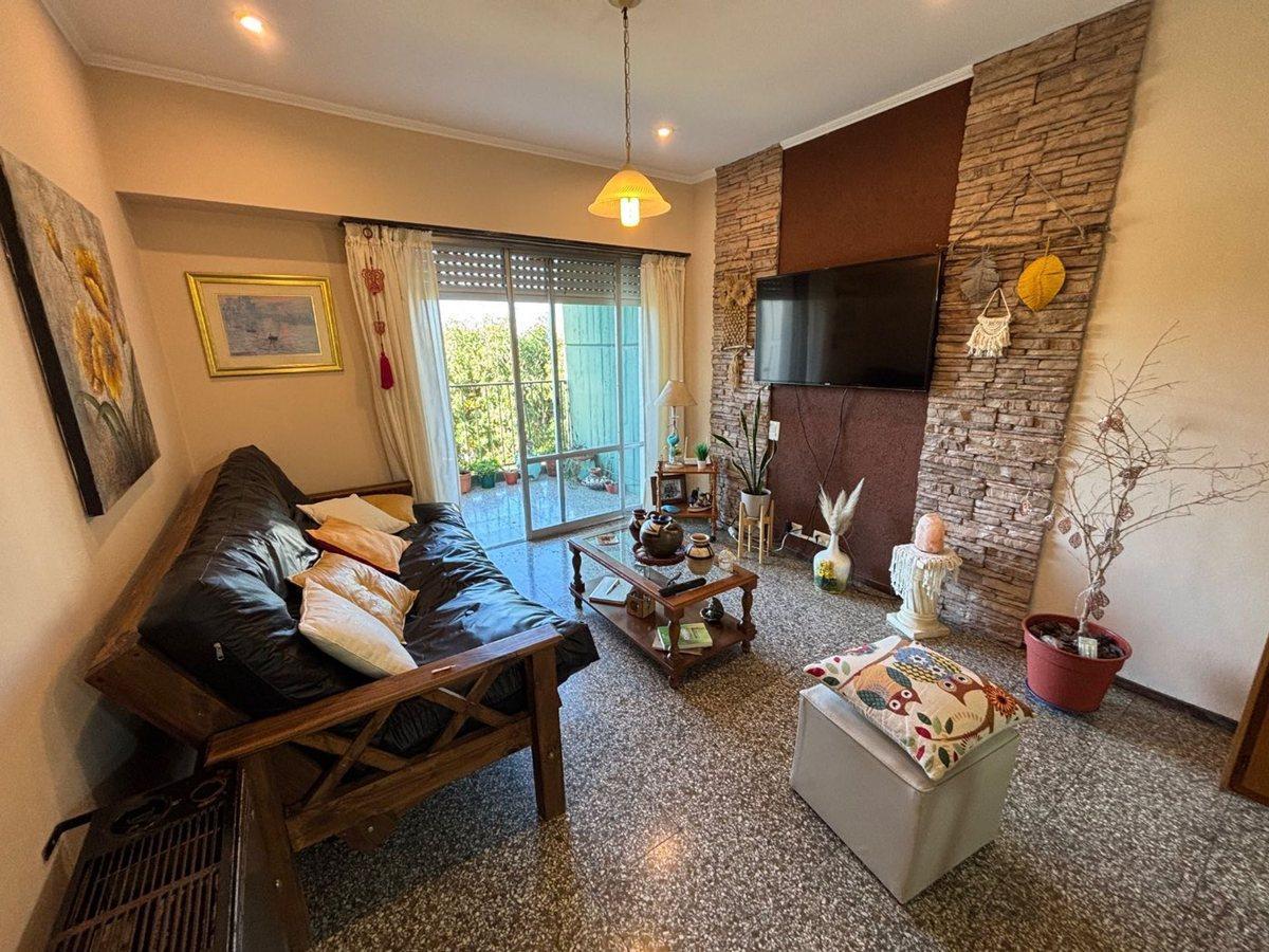 Foto de DEPARTAMENTO 4 AMB EN VENTA BARRIO CASINO NECOCHEA, imagen 2