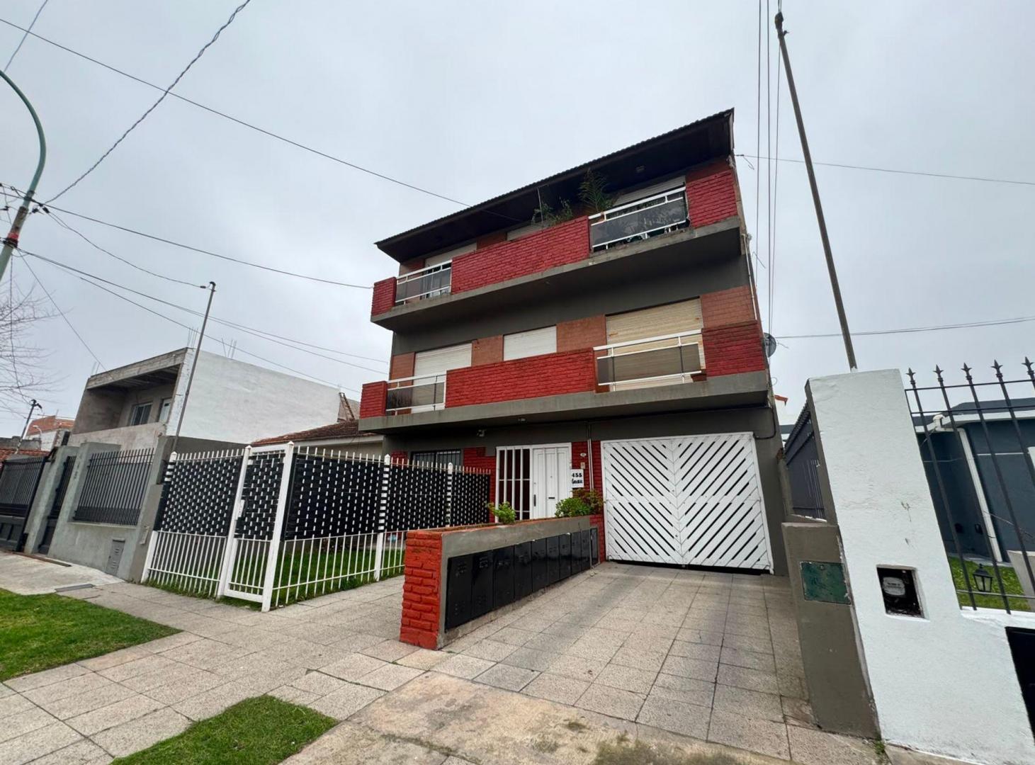Foto de VENTA DEPARTAMENTO 3 AMB PARQUE COCHERA BAULERA, imagen 4
