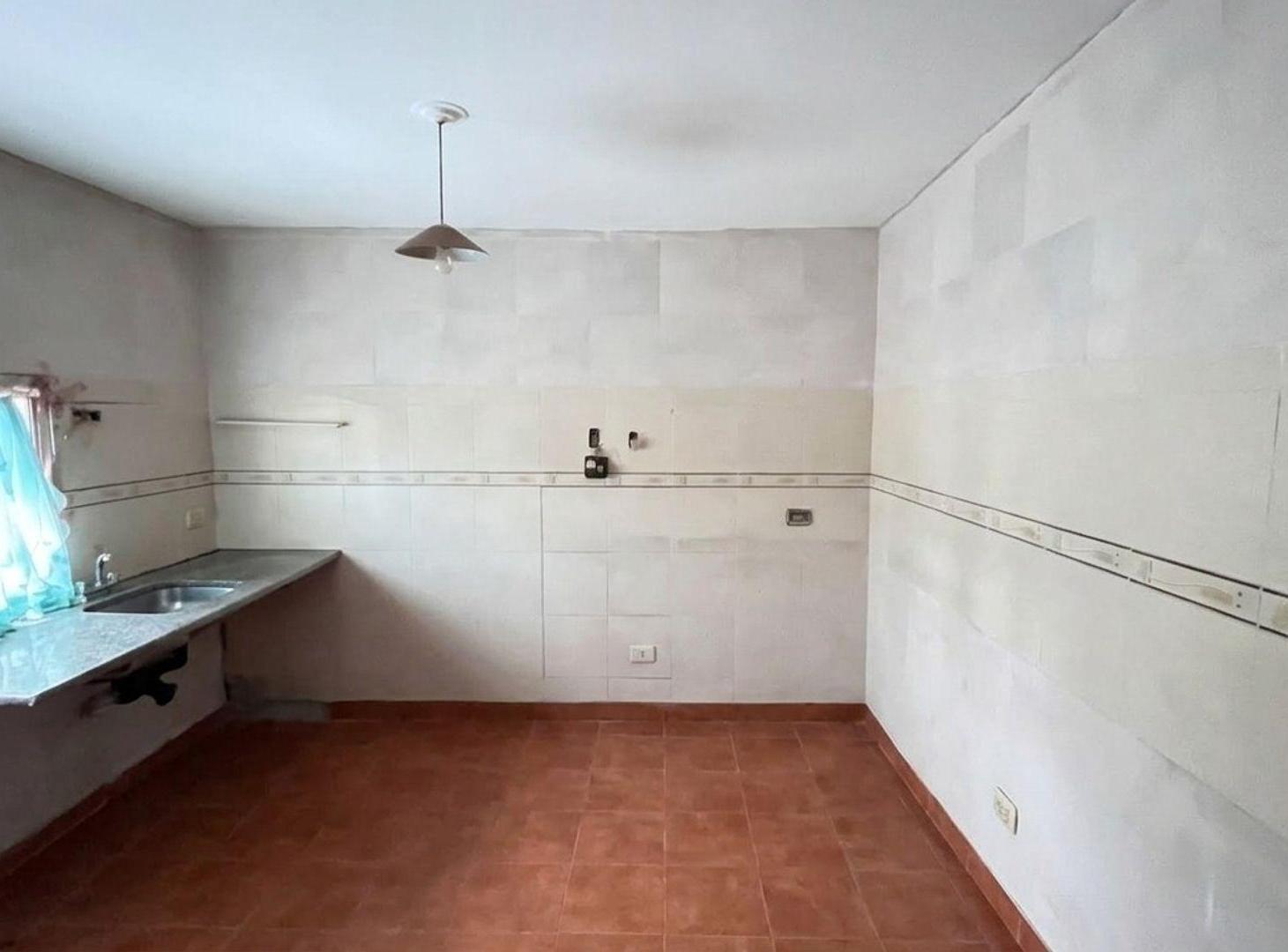 Foto de LOCAL + DEPARTAMENTO 3 AMBIENTES -AV. CONSTITUCION, imagen 5