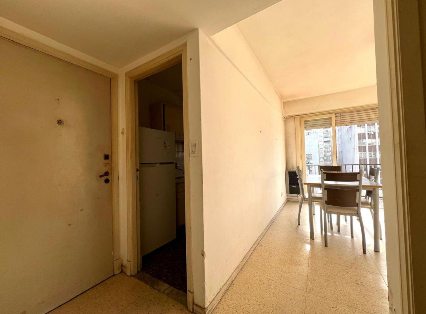 Foto de Venta depto 2 ambientes con balcón Plaza Colón, imagen 1