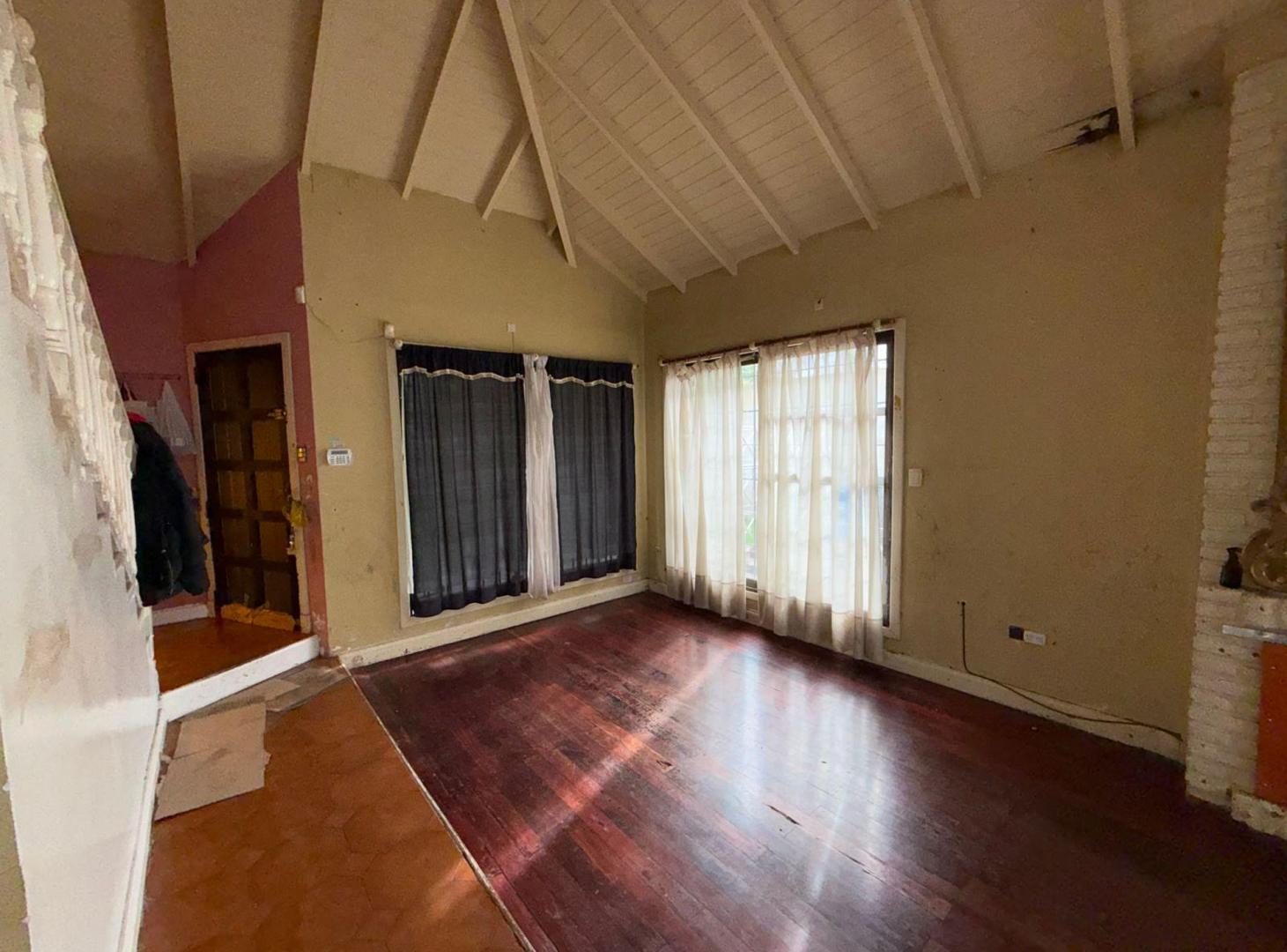 Foto de CASA 4 AMBIENTES CON PARQUE B. CONSTITUCION., imagen 3