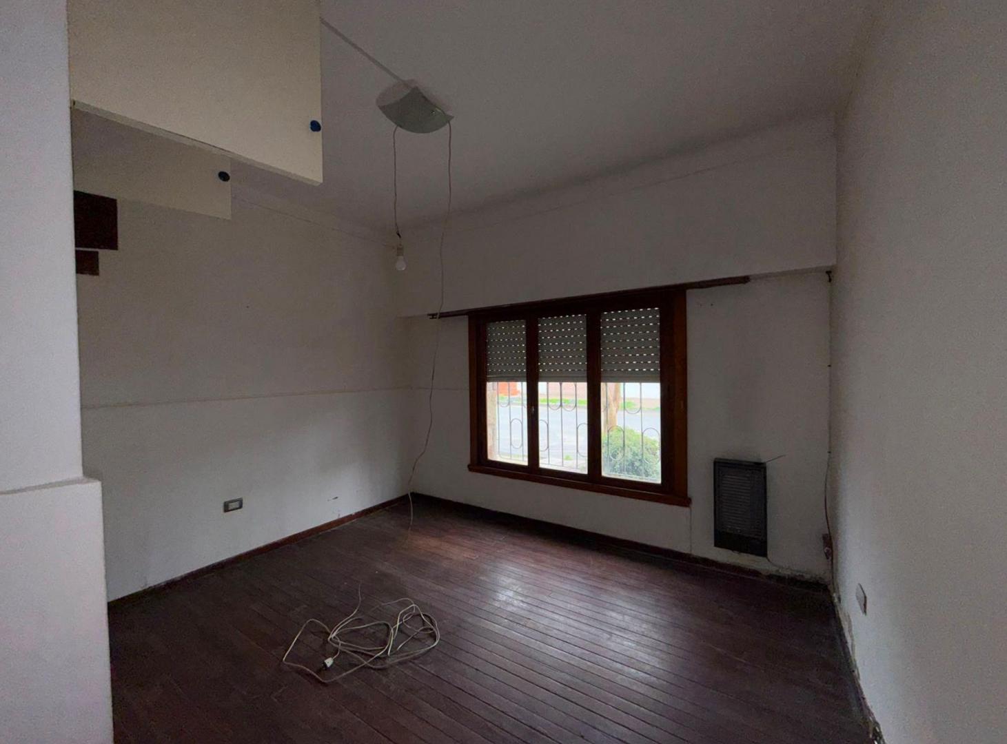 Foto de CASA 4 AMBIENTES CON PATIO Y PARRILLA APTA CREDITO, imagen 4