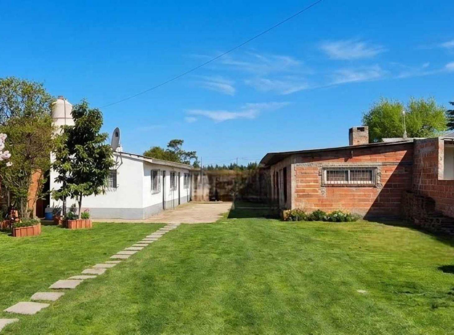 Foto de VENTA CASA 2 AMB CON QUINCHO Y PARQUE, imagen 2