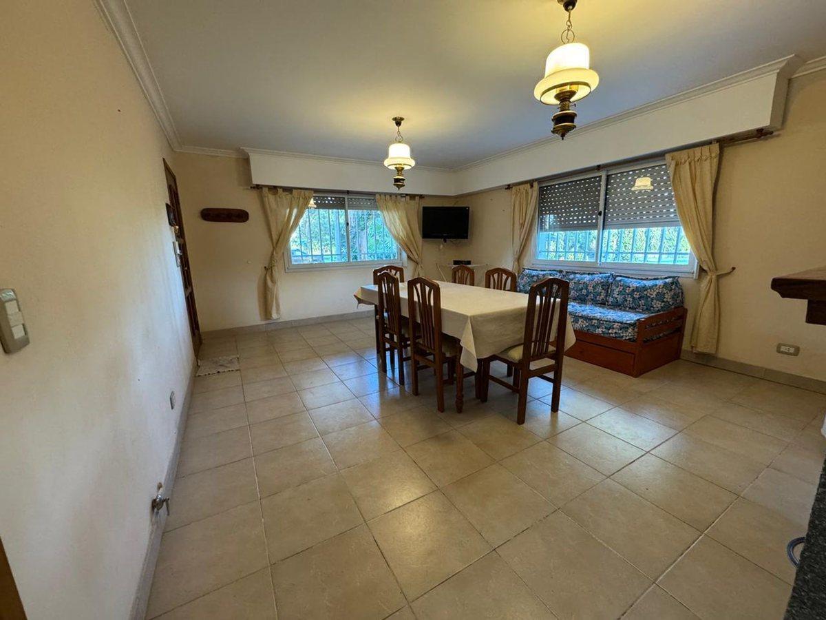 Foto de VENTA CASA 3 AMBIENTES con PARQUE DE 727 mtrs, imagen 2