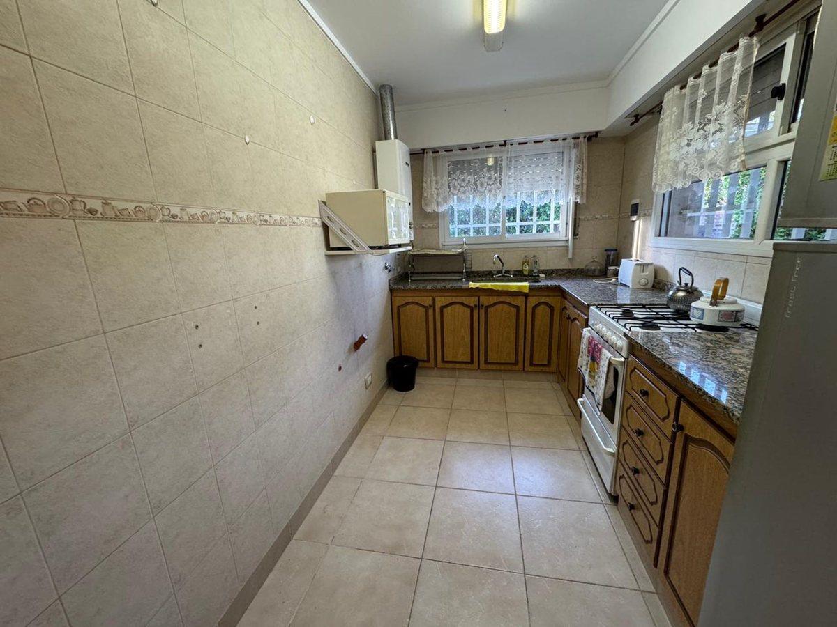 Foto de VENTA CASA 3 AMBIENTES con PARQUE DE 727 mtrs, imagen 3