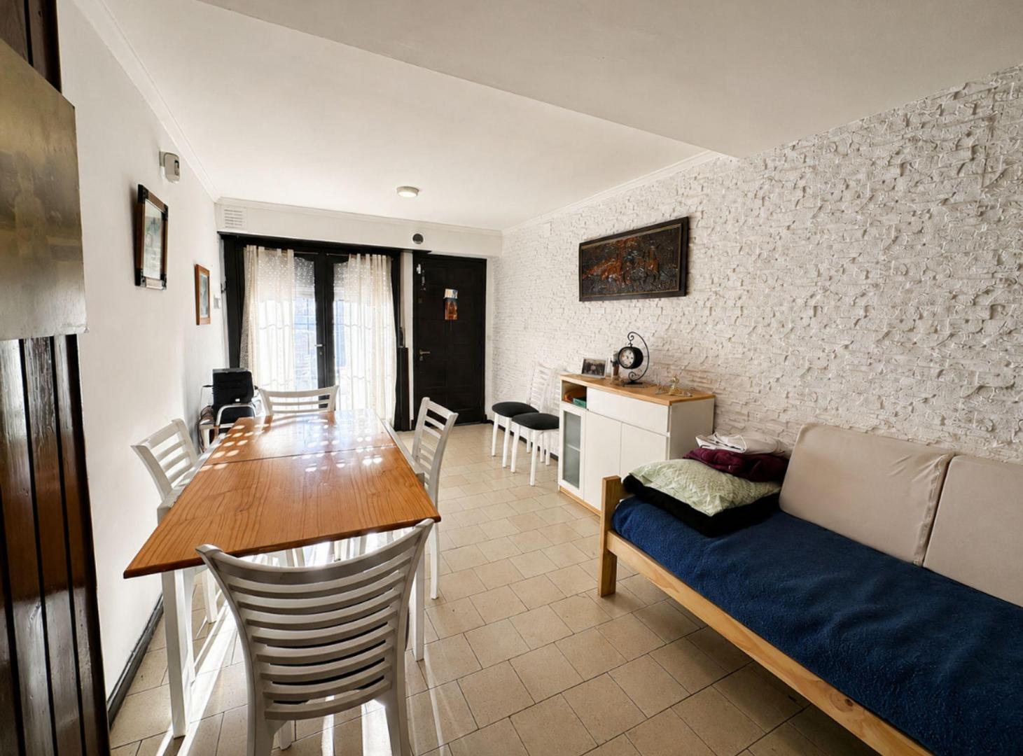 Foto de VENTA DUPLEX 3 AMBIENTES CON PARQUE, imagen 2