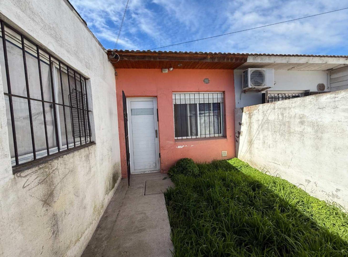 Foto de Casa 3 ambientes con cochera - Oportunidad, imagen 5