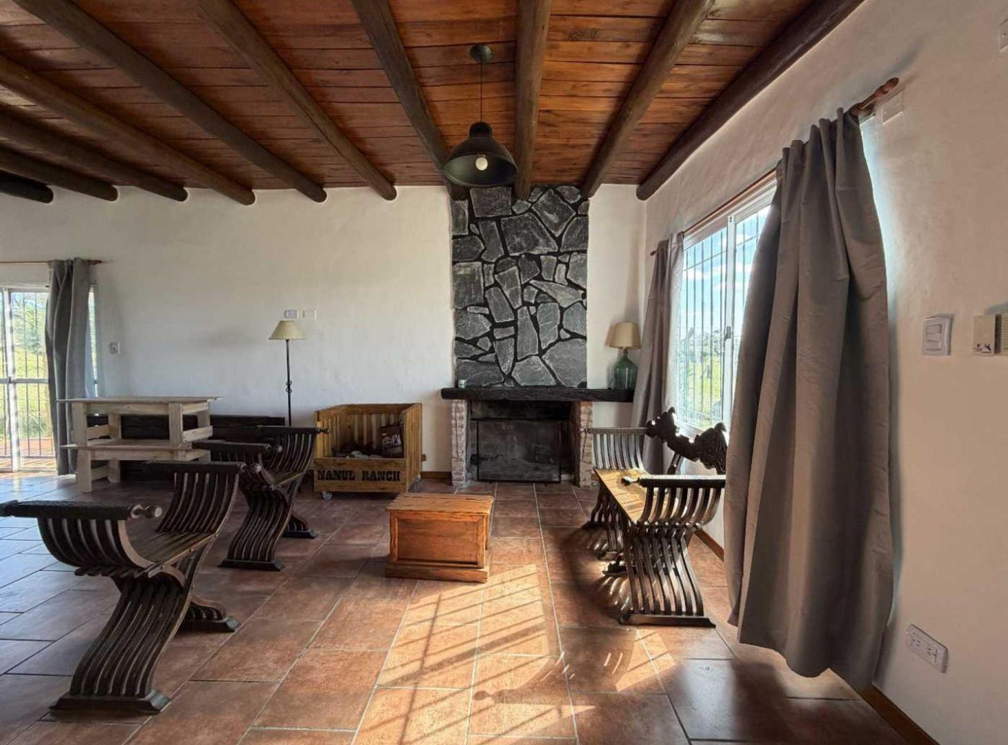 Foto de VENTA CASA ESTILO CAMPO A SOLO 200 MTRS DEL MAR, imagen 2