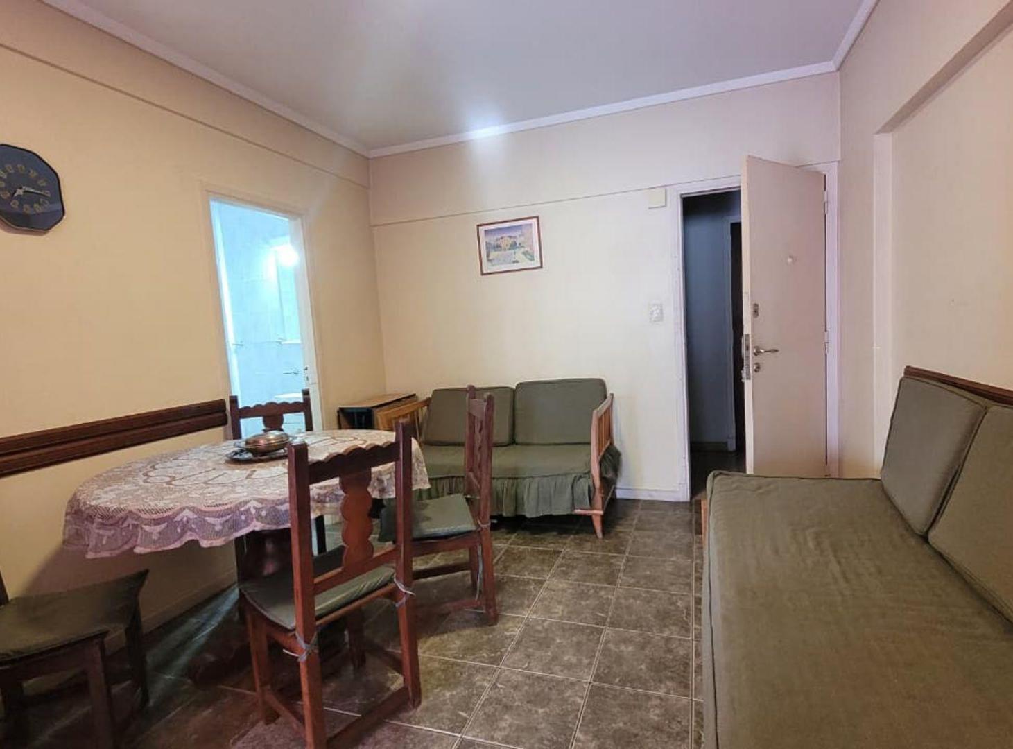 Foto de alquiler 2 ambientes balcon a la calle zona centro, imagen 5