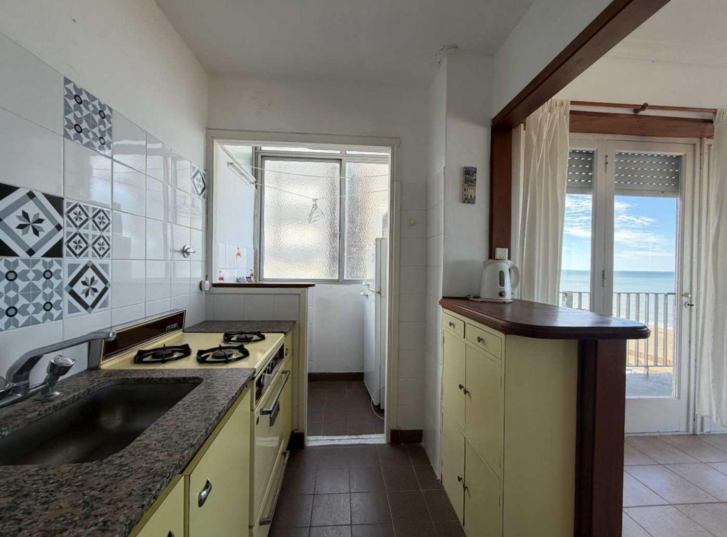 Foto de VENTA DEPARTAMENTO 3 AMBIENTES CON VISTA AL MAR, imagen 2