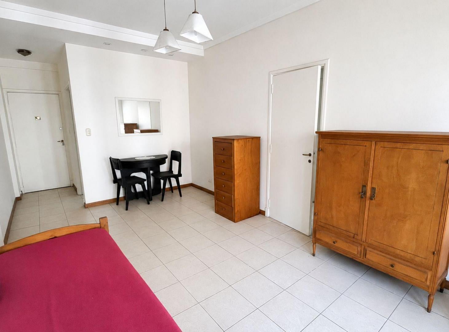 Foto de DPTO 2 AMB EN VENTA EN CENTRO AL FRENTE CON BALCON, imagen 3