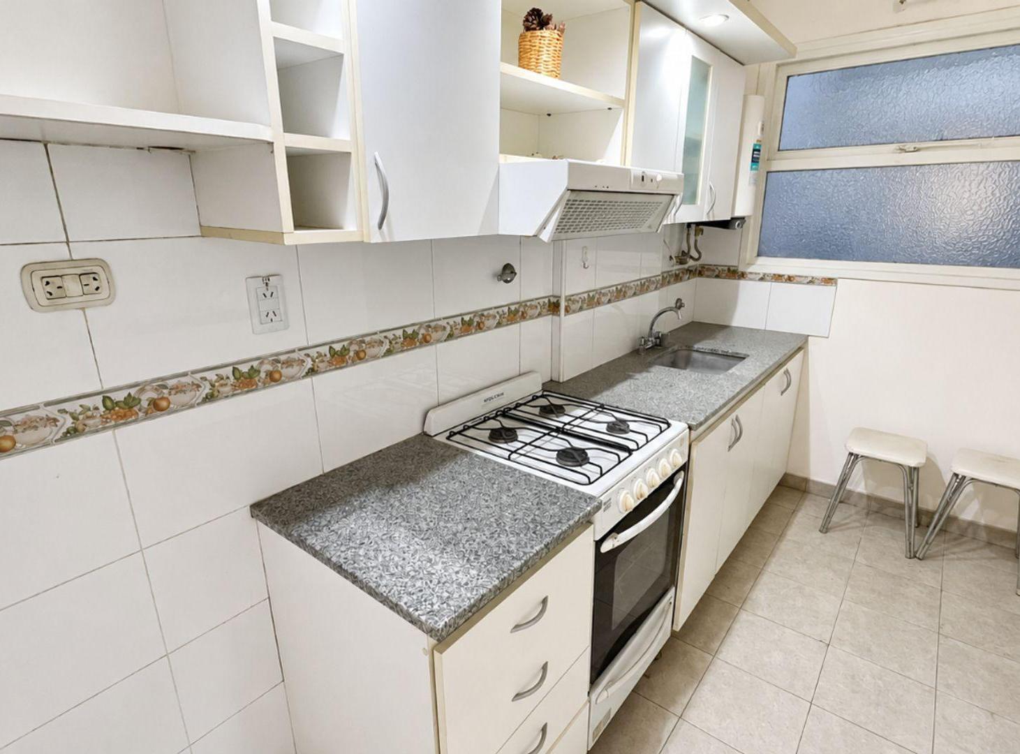 Foto de DPTO 2 AMB EN VENTA EN CENTRO AL FRENTE CON BALCON, imagen 1