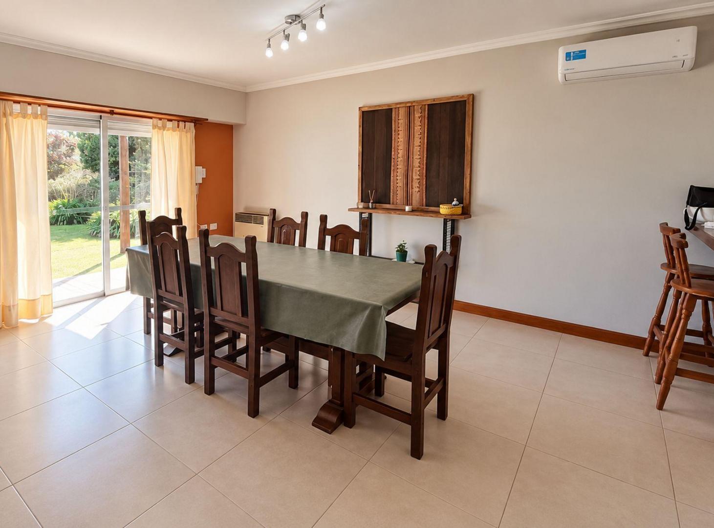 Foto de CASA 4 AMBIENTES CON QUINCHO Y PATIO. APTO CREDITO, imagen 2