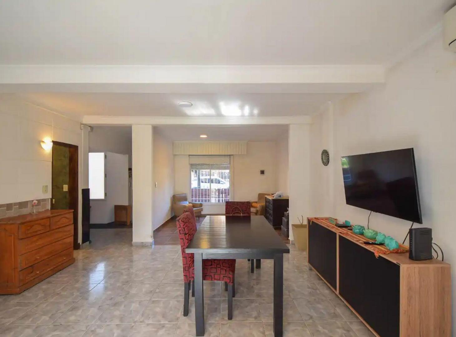 Foto de VENTA CASA 4 AMB CON QUICHO Y GARAGE PASANTE, imagen 5