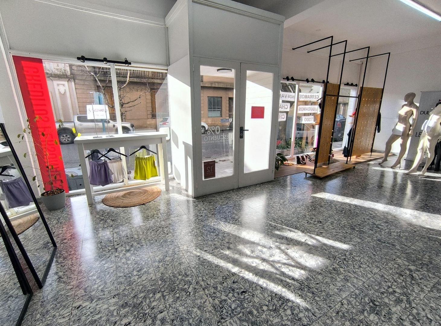Foto de Venta de Local pleno Centro de Necochea, imagen 4