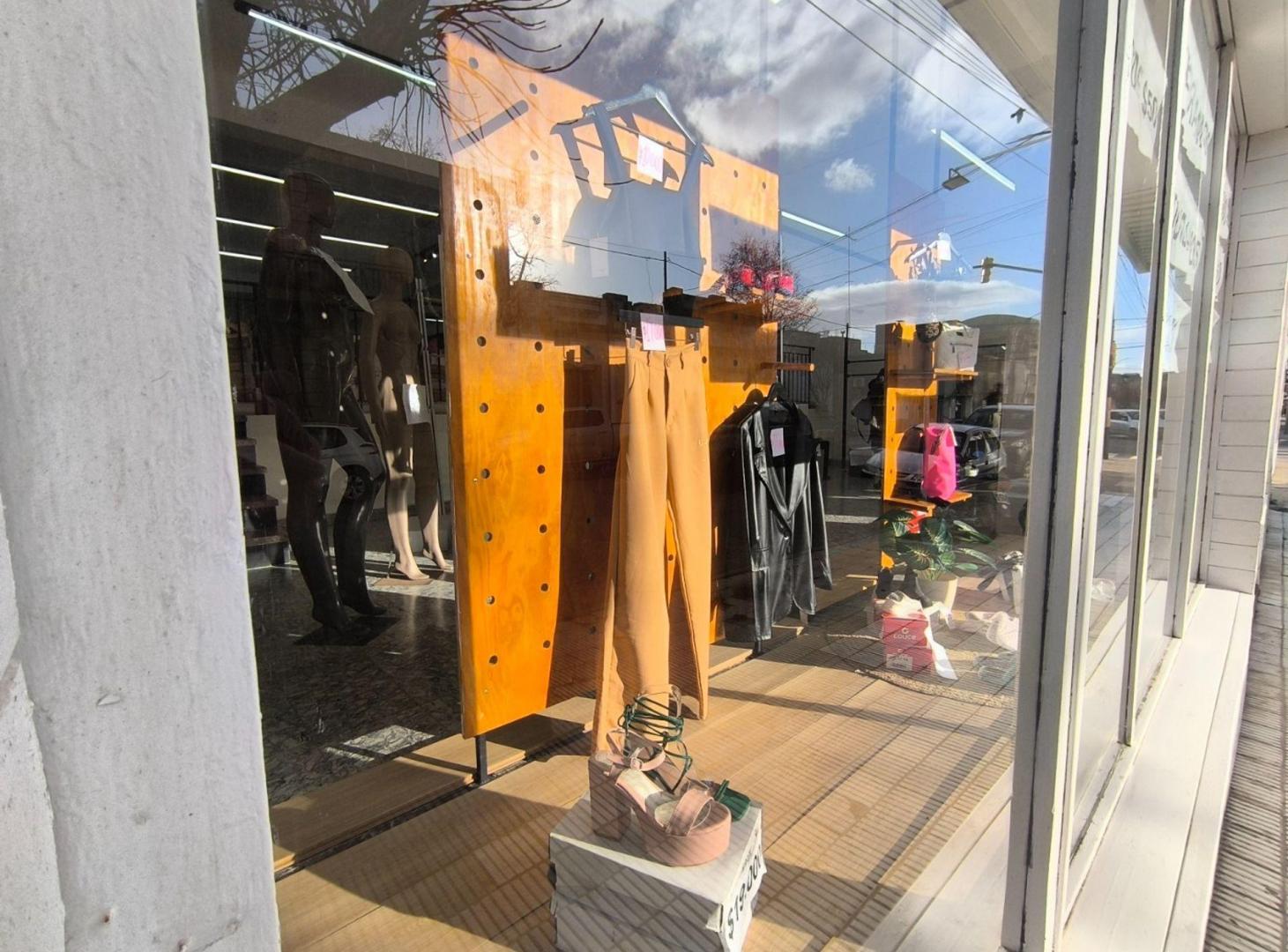Foto de Venta de Local pleno Centro de Necochea, imagen 5