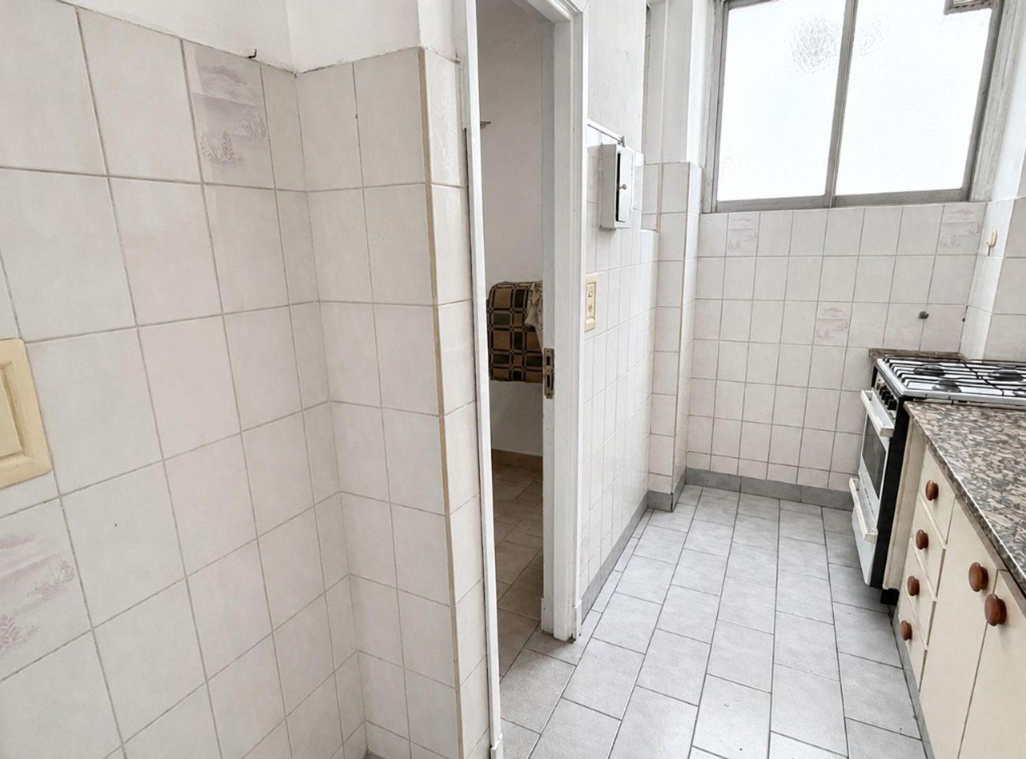 Foto de DPTO 3 AMB EN VENTA EN CENTRO AL FRENTE CON BALCON, imagen 5