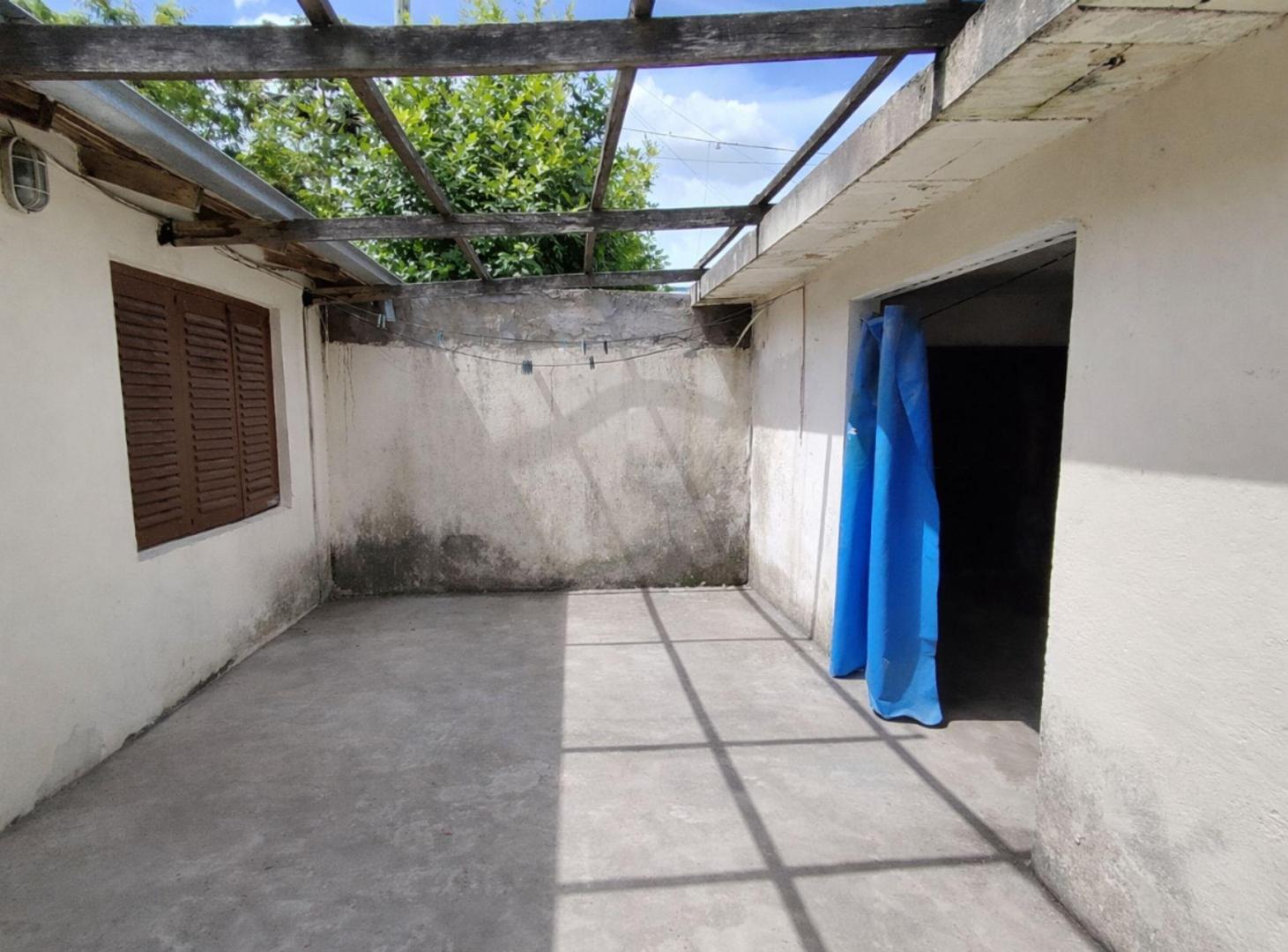 Foto de Casa 4 ambientes con garage y parque en venta, imagen 5