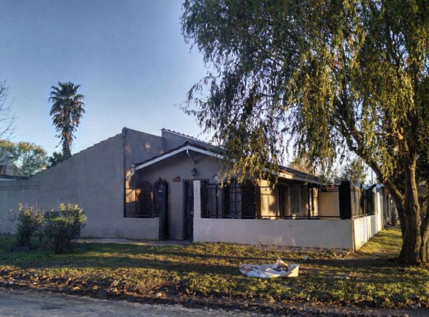 Foto de Casa 4 ambientes con garage y parque en venta, imagen 1