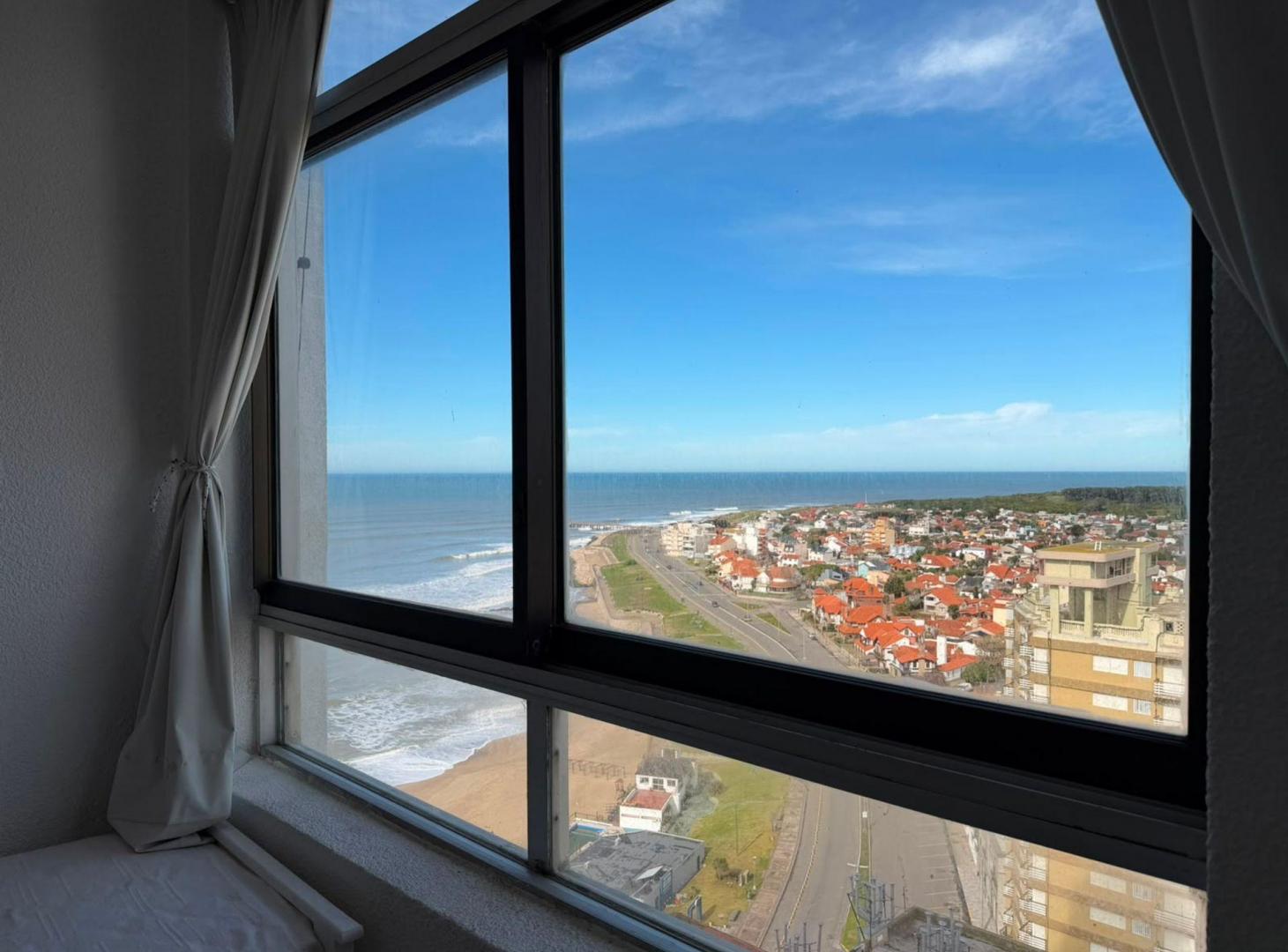 Foto de VENTA DEPARTAMENTO 2 AMB CON VISTA AL MAR MIRAMAR, imagen 5