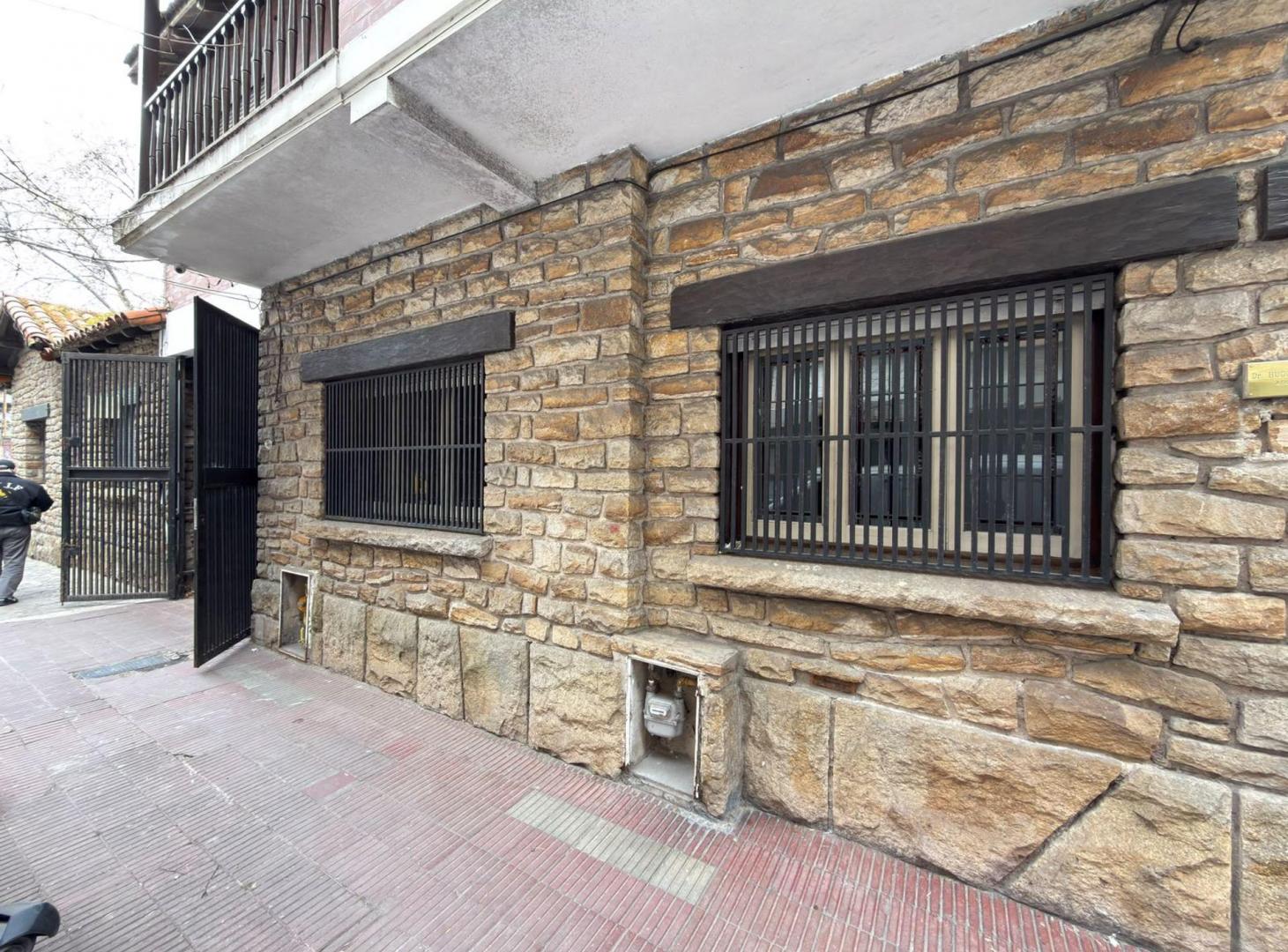 Foto de PH 3 AMBIENTES+DEPENDENCIA, GARAGE/PATIO LA PERLA., imagen 3
