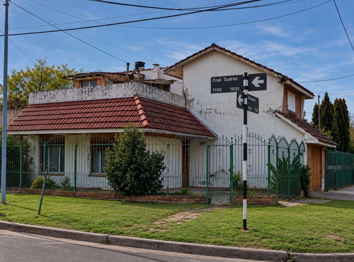 Foto de VENTA CASA 3 AMB + DEP. GARAGE-TERRAZA EN ESQUINA, imagen 1